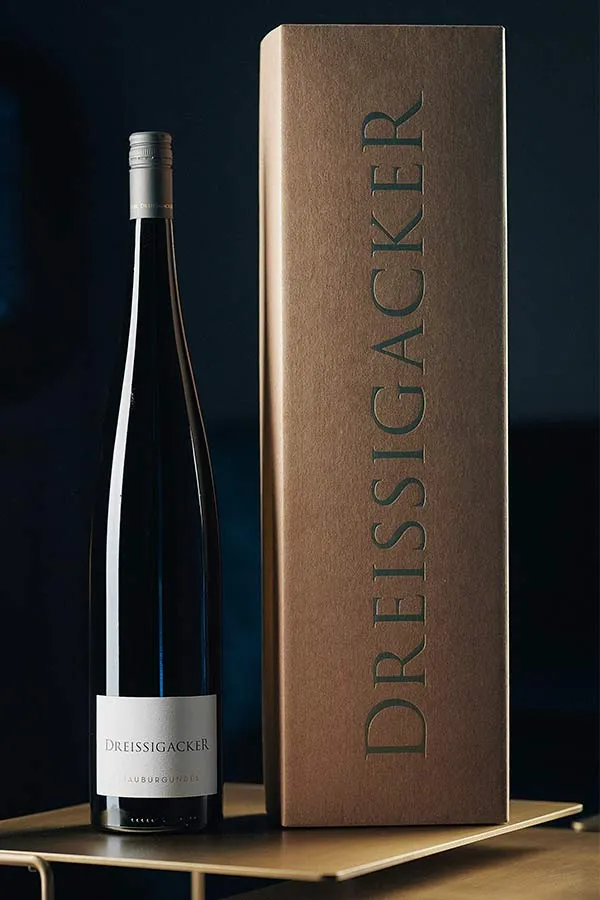 dreissigacker-geschenkkarton-magnum-f-r-1-5-l-flasche image 1